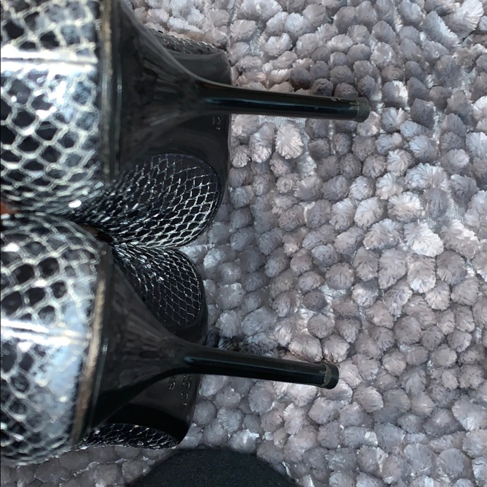 Gucci Python Open Toe Pumps - image 4